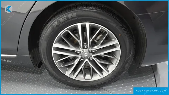 HYUNDAI GRANDEUR 2.4 PREMIUM