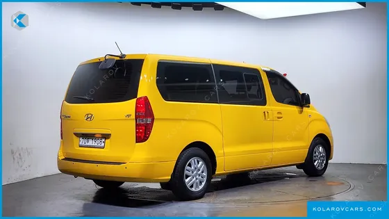HYUNDAI STAREX 12-SEATER WAGON