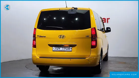 HYUNDAI STAREX 12-SEATER WAGON