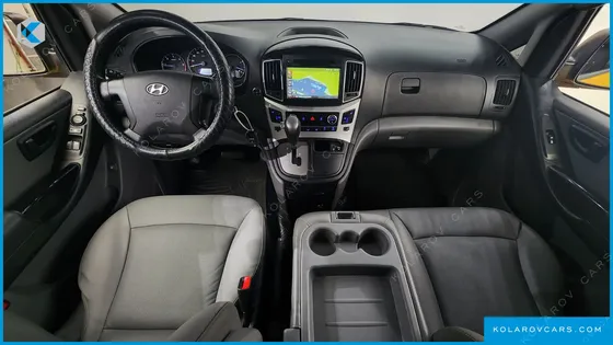 HYUNDAI STAREX 12-SEATER WAGON