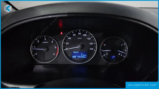 HYUNDAI STAREX 12-SEATER WAGON