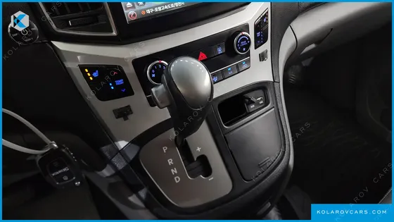 HYUNDAI STAREX 12-SEATER WAGON