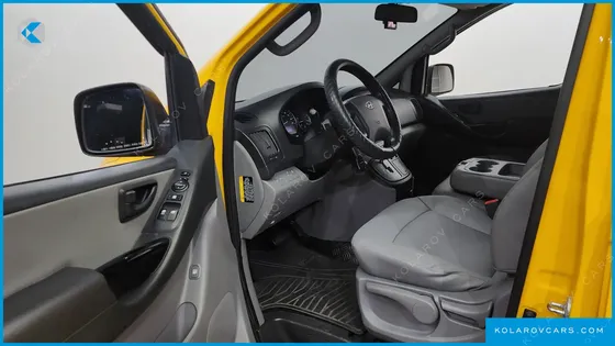 HYUNDAI STAREX 12-SEATER WAGON
