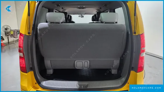 HYUNDAI STAREX 12-SEATER WAGON