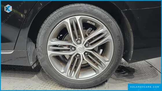 HYUNDAI GRANDEUR 3.0 LPI MODERN (RENTAL CAR)