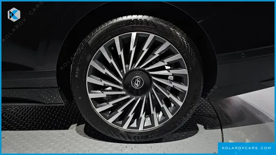 HYUNDAI GRANDEUR 2,5 GASOLINE 2WD