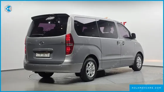 HYUNDAI STAREX 12-SEATER WAGON