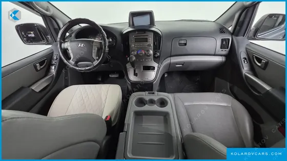 HYUNDAI STAREX 12-SEATER WAGON