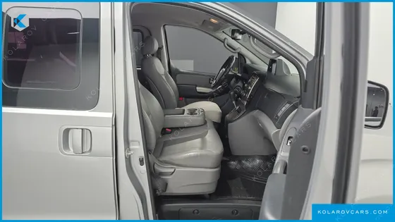 HYUNDAI STAREX 12-SEATER WAGON