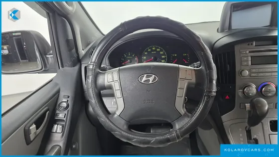 HYUNDAI STAREX 12-SEATER WAGON