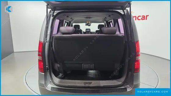 HYUNDAI STAREX 12-SEATER WAGON
