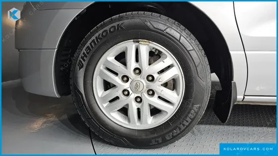 HYUNDAI STAREX 12-SEATER WAGON