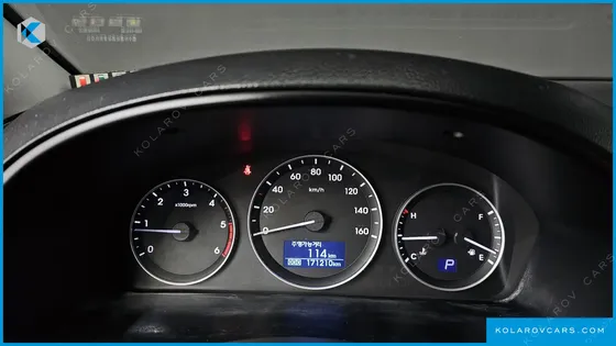 HYUNDAI STAREX 12-SEATER WAGON
