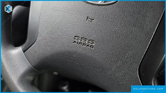 HYUNDAI STAREX 5-SEATER VAN