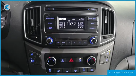 HYUNDAI STAREX 5-SEATER VAN