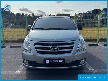 HYUNDAI STAREX 5-SEATER VAN