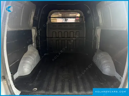 HYUNDAI STAREX 5-SEATER VAN