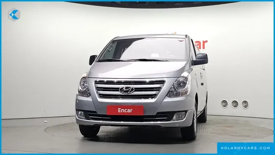 HYUNDAI STAREX 5-SEATER VAN