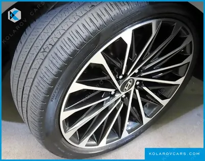 HYUNDAI GRANDEUR 2,5 GASOLINE 2WD