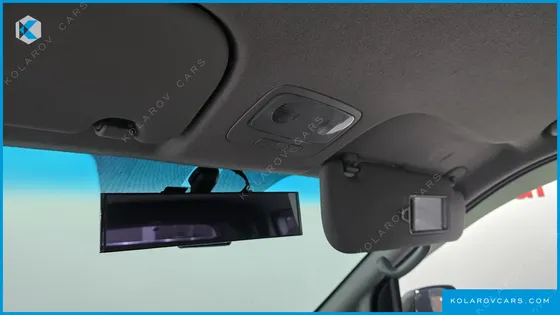 HYUNDAI STAREX 5-SEATER VAN