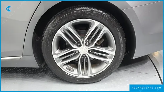 HYUNDAI GRANDEUR 2.4 PREMIUM