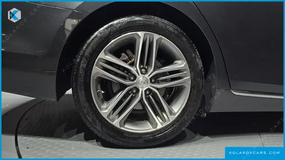 HYUNDAI GRANDEUR 3.0 LPI MODERN (RENTAL CAR)