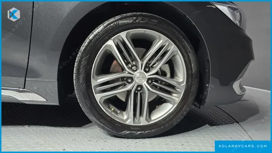 HYUNDAI GRANDEUR 3.0 LPI MODERN (RENTAL CAR)