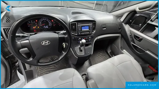 HYUNDAI STAREX 3-SEATER VAN