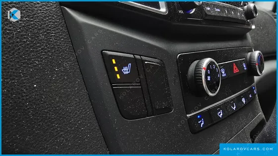 HYUNDAI STAREX 3-SEATER VAN