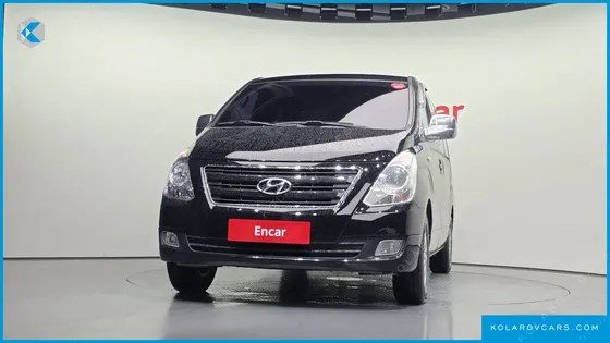 HYUNDAI STAREX 5-SEATER VAN