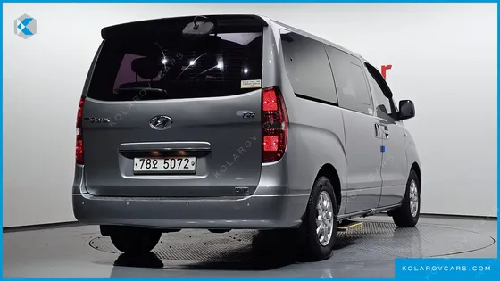 HYUNDAI STAREX 12-SEATER WAGON