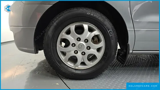HYUNDAI STAREX 12-SEATER WAGON