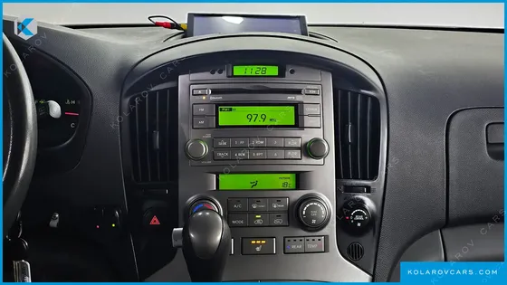 HYUNDAI STAREX 12-SEATER WAGON