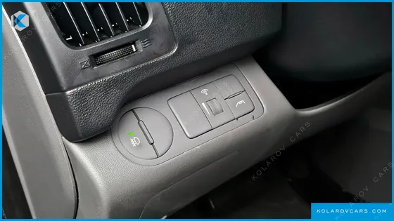 HYUNDAI STAREX 12-SEATER WAGON