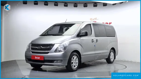 HYUNDAI STAREX 5-SEATER VAN