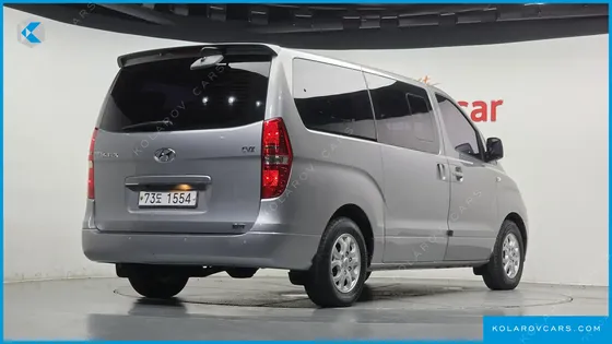 HYUNDAI STAREX 12-SEATER WAGON