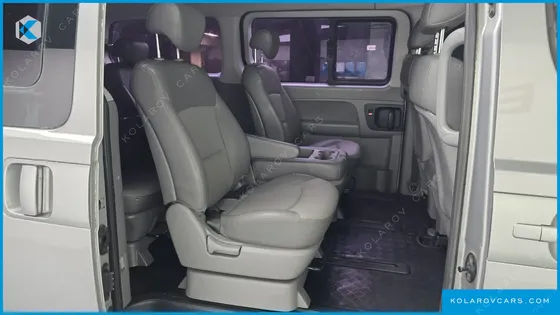 HYUNDAI STAREX 12-SEATER WAGON