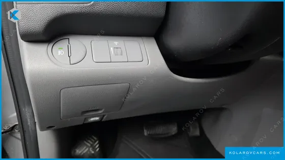 HYUNDAI STAREX 12-SEATER WAGON