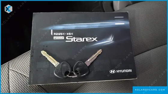 HYUNDAI STAREX 12-SEATER WAGON