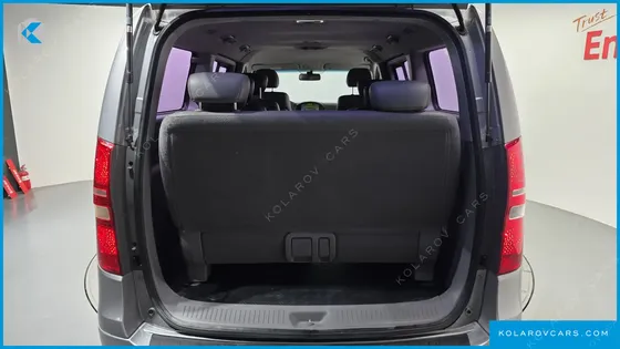 HYUNDAI STAREX 12-SEATER WAGON