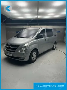 HYUNDAI STAREX 5-SEATER VAN