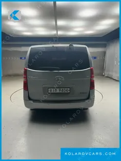 HYUNDAI STAREX 5-SEATER VAN