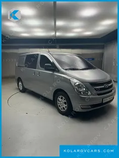 HYUNDAI STAREX 5-SEATER VAN