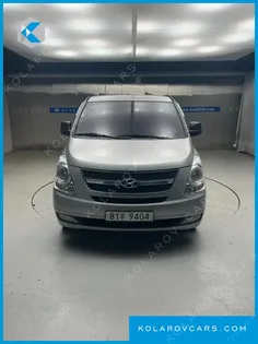 HYUNDAI STAREX 5-SEATER VAN