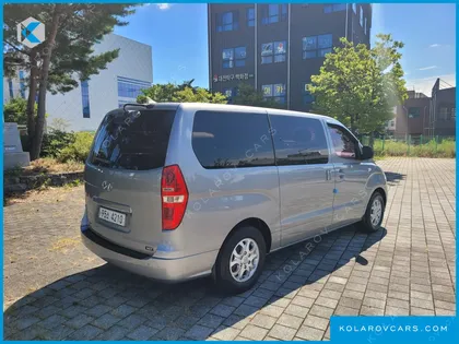 HYUNDAI STAREX 5-SEATER VAN