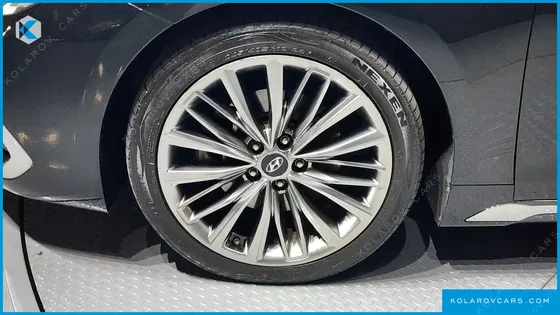 HYUNDAI GRANDEUR 3.0 MODREN BASIC (RENTAL CAR)