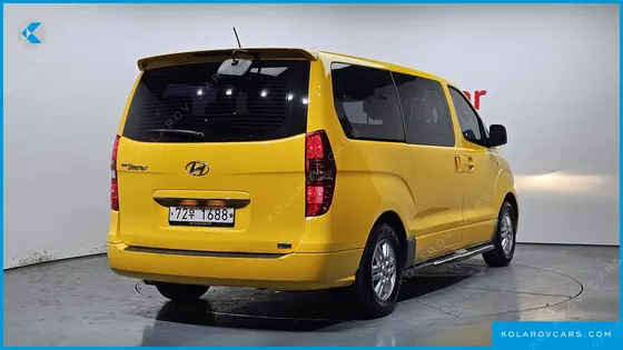 HYUNDAI STAREX 12-SEATER LPI WAGON