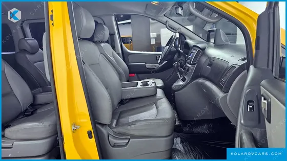 HYUNDAI STAREX 12-SEATER LPI WAGON