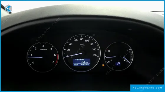 HYUNDAI STAREX 4WD 12-SEATER WAGON