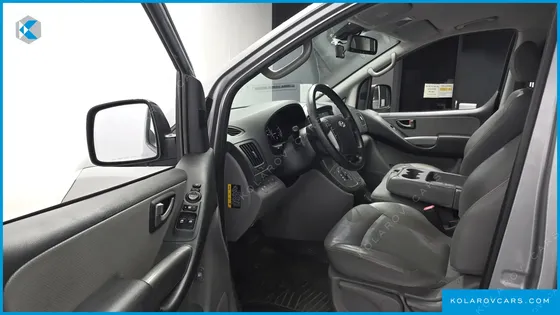 HYUNDAI STAREX 4WD 12-SEATER WAGON